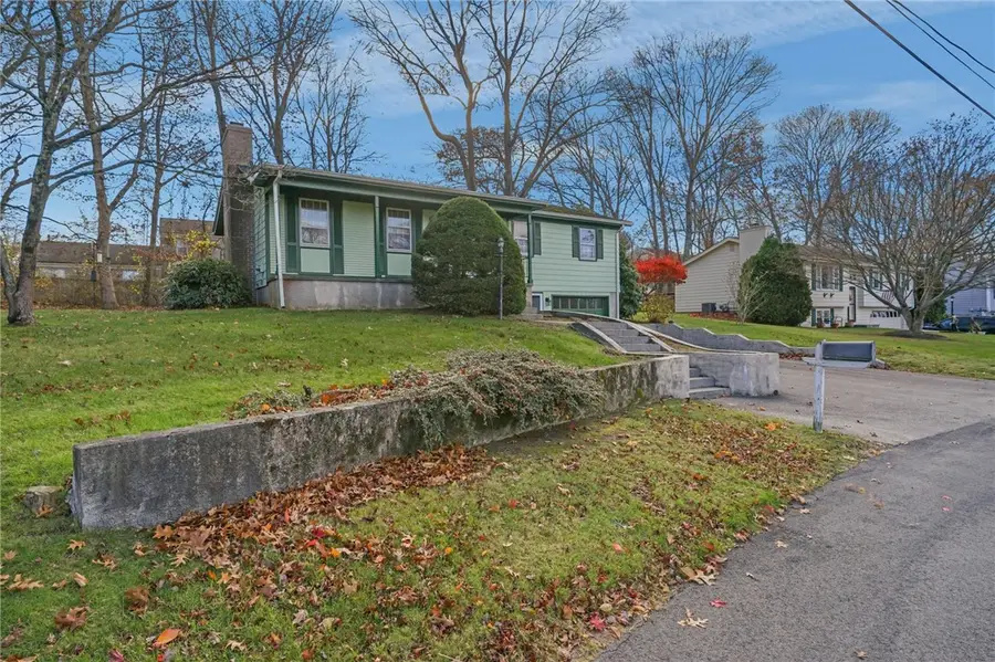76 Sycamore Drive, West Warwick, RI 02893 - Image #3