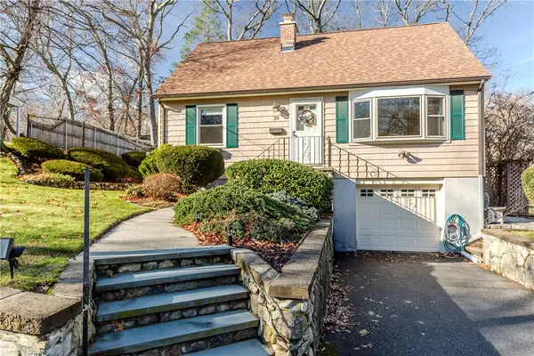 29 Julien Street, Smithfield, RI 02917