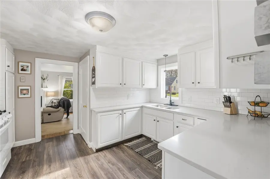 107 Glenwood Drive, Warwick, RI 02889 - Image #3