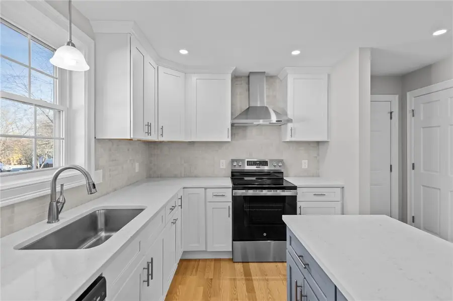 253 Central Street, Manville, RI 02865 - Image #3