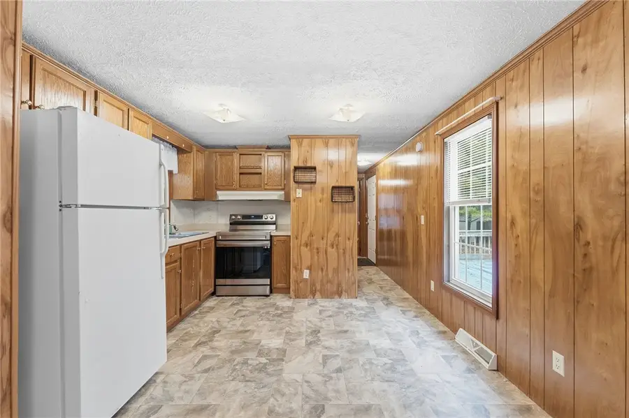 111 Mishnock Road, West Greenwich, RI 02817 - Image #2