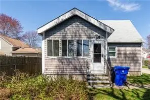 27 Aiken Street, Pawtucket, RI 02861 - Image #3