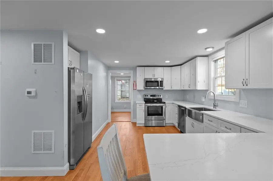 31 Swan Street, North Providence, RI 02911 - Image #2