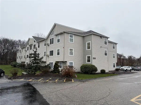 200 Woodlawn Avenue #201, North Providence, RI 02904
