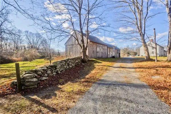 175 Huntinghouse Road, Glocester, RI 02857