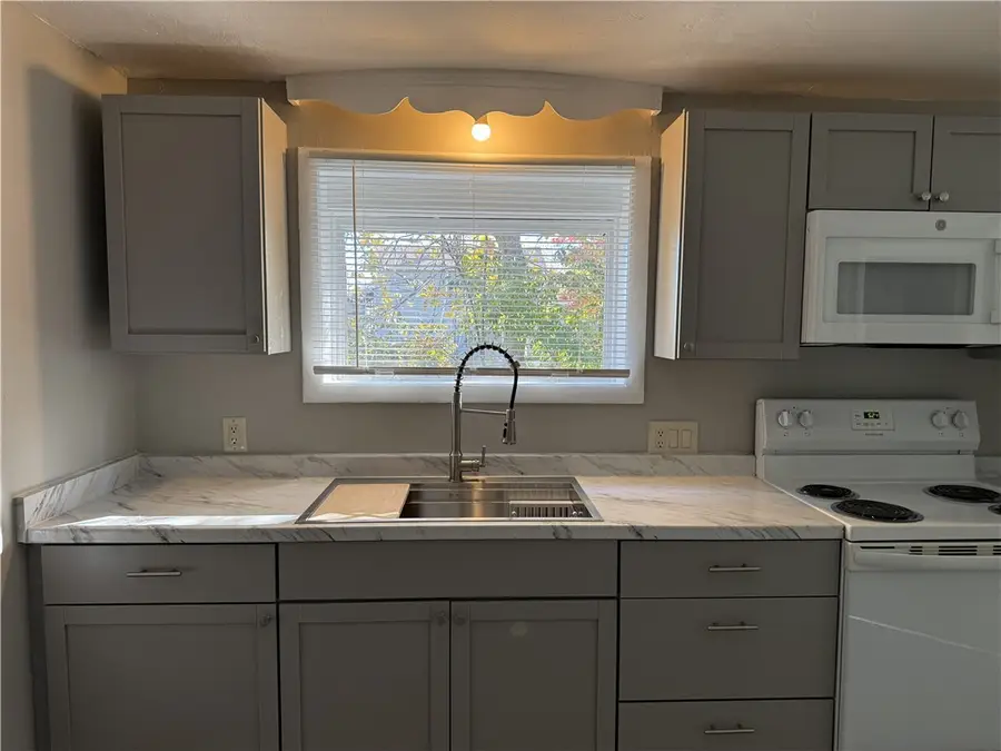 87 Bates Avenue, Coventry, RI 02816 - Image #2