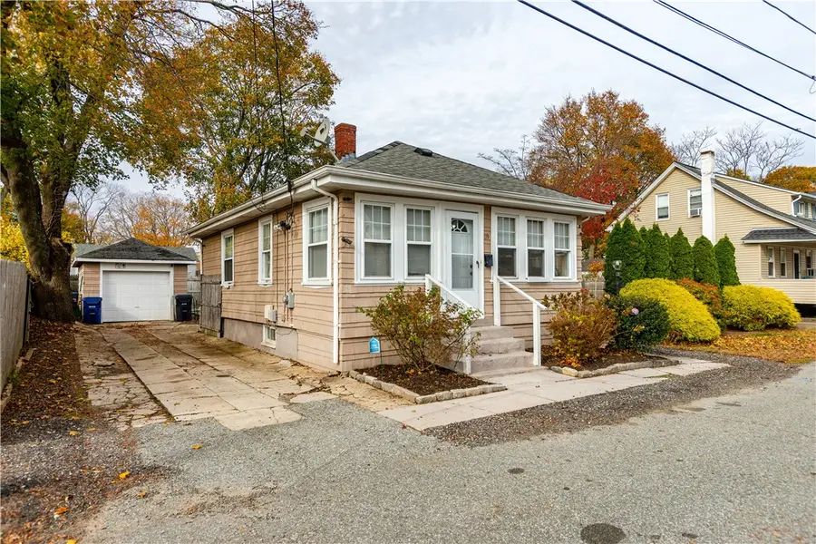 39 Mawney Avenue, Warwick, RI 02889 - Image #2