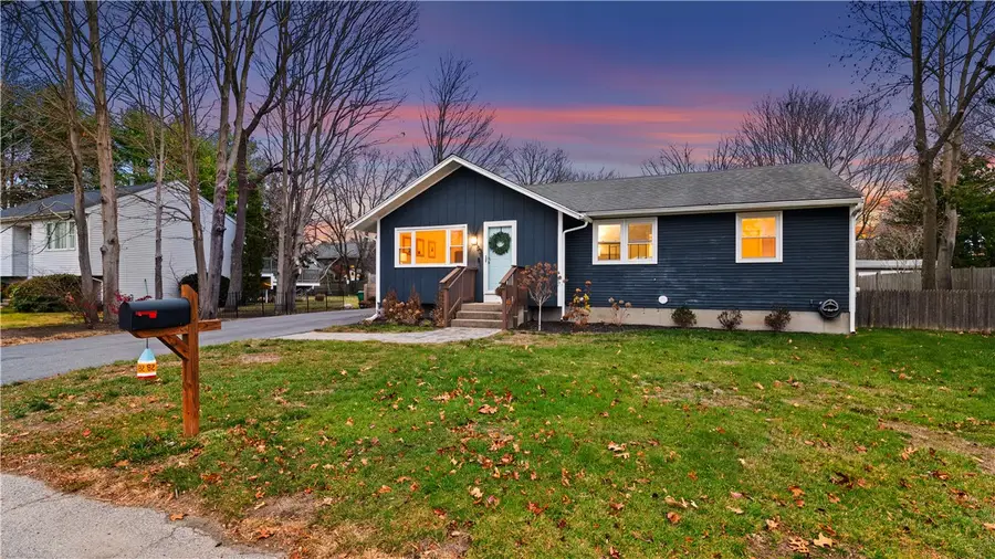 82 Primrose Drive, Warwick, RI 02818 - Image #2