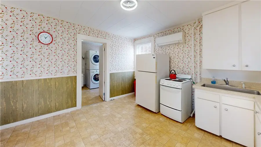 26 Freebody Street, Newport, RI 02840 - Image #3