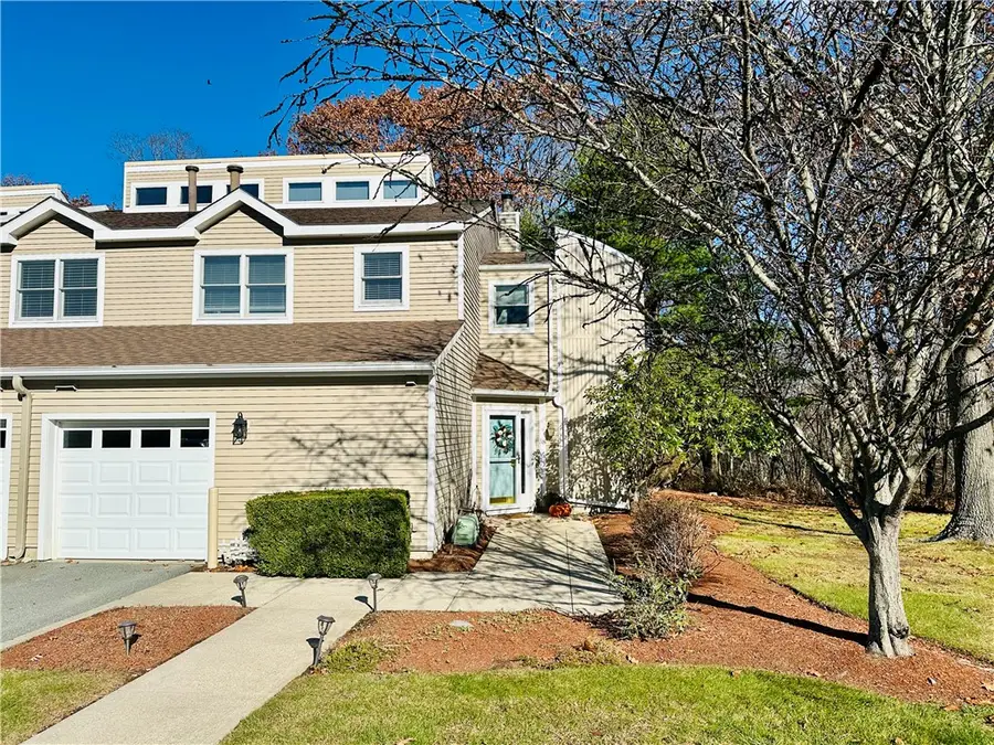 38 Lawton Brook Lane, Portsmouth, RI 02871 - Image #2
