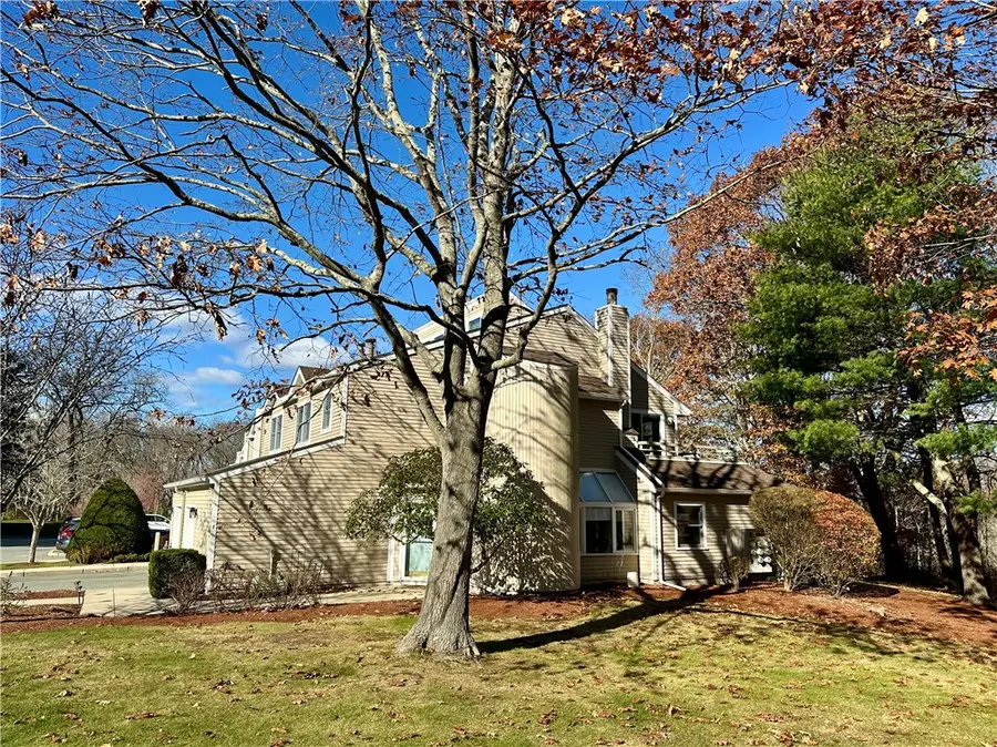 38 Lawton Brook Lane, Portsmouth, RI 02871 - Image #3