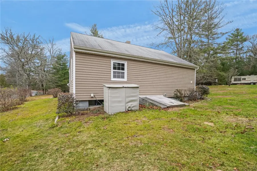 86 Laurel Lane, South Kingstown, RI 02892 - Image #2