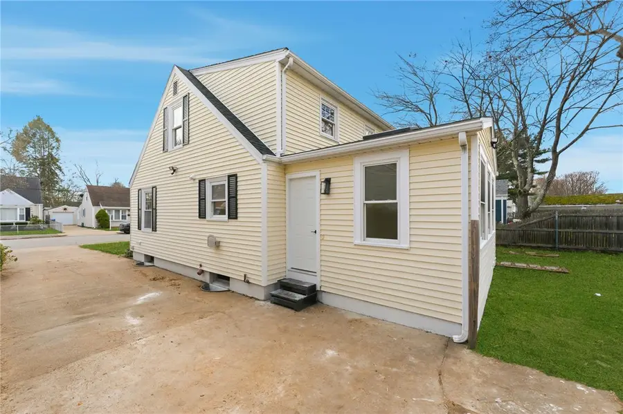 228 London Avenue, Pawtucket, RI 02861 - Image #3