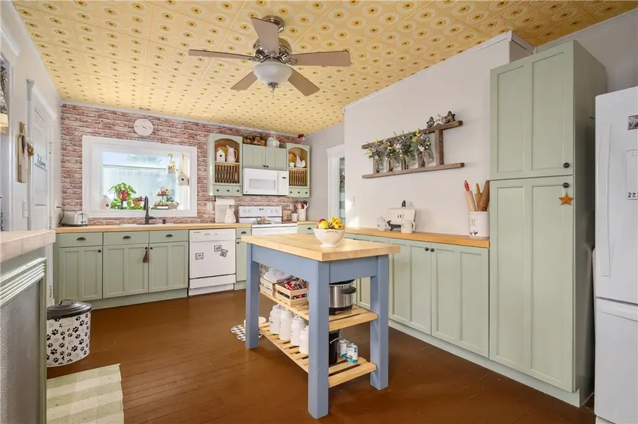 36 England Street, Cumberland, RI 02864 - Image #3