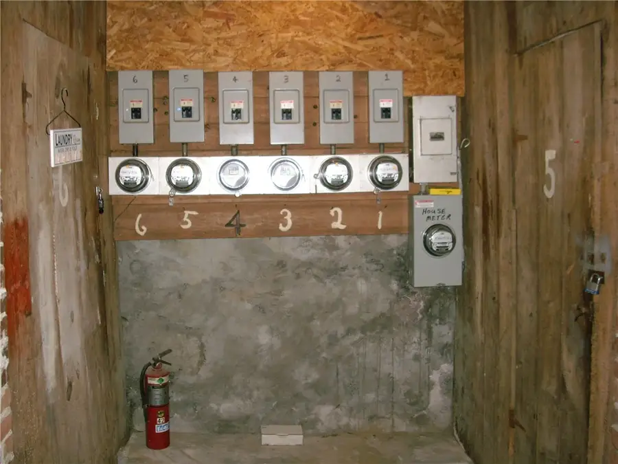 30 Potter Avenue, West Warwick, RI 02893 - Image #2