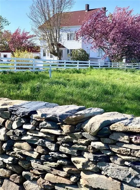 362 Bramans Lane, Portsmouth, RI 02871 - Image #2