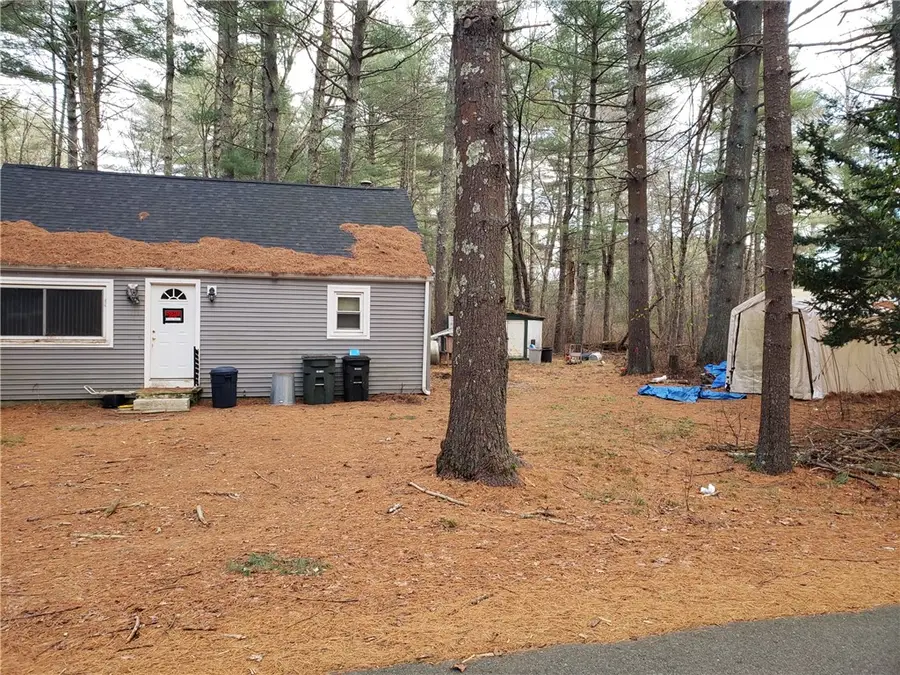 30 Hollywood Avenue, Coventry, RI 02816 - Image #2