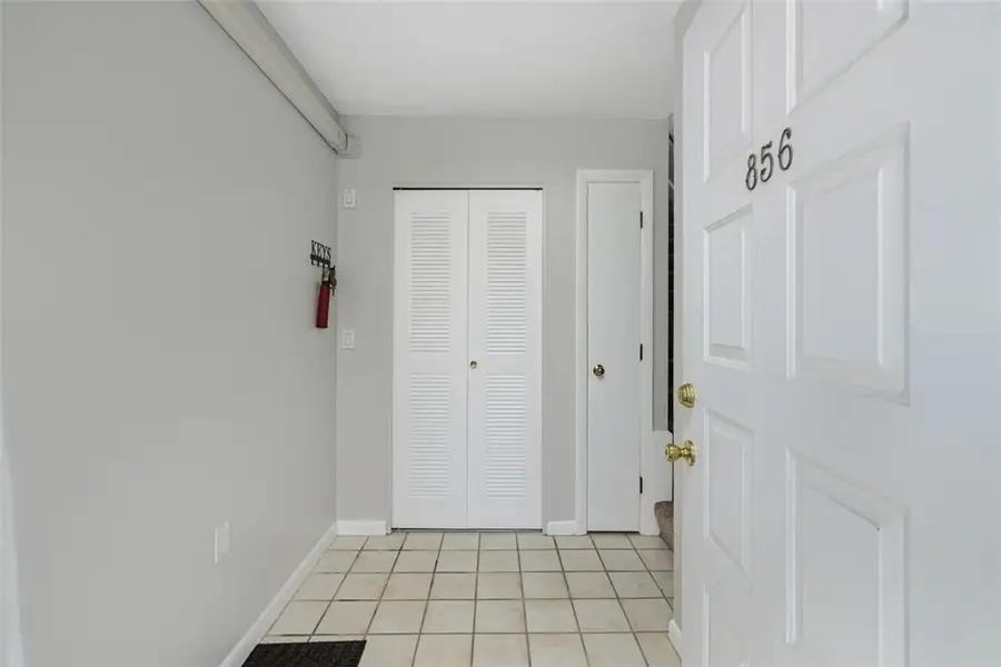 856 Halifax Drive, Warwick, RI 02886 - Image #2