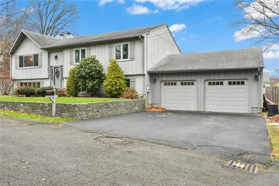 11 Genoa Street, North Providence, RI 02904 - Image #3