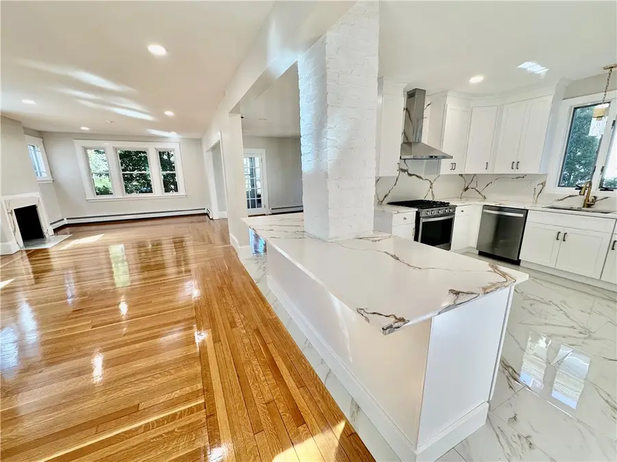 141 Elton Street, Providence, RI 02906 - Image #2