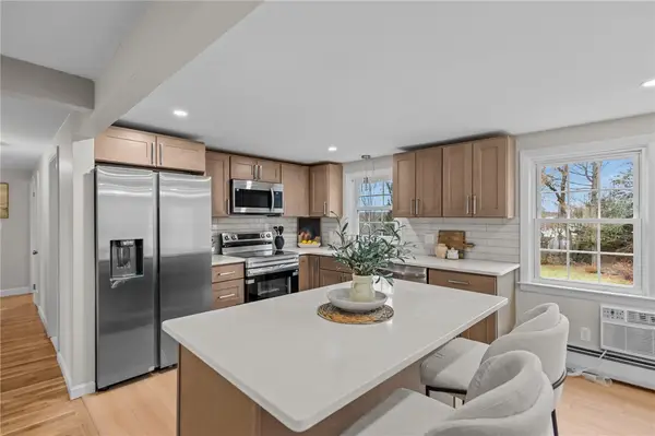 45 Valley View Drive, Cumberland, RI 02864