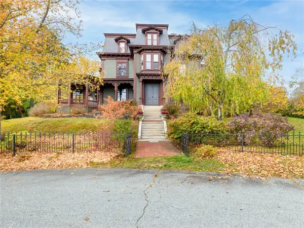 51 Hesper Drive, Warwick, RI 02818