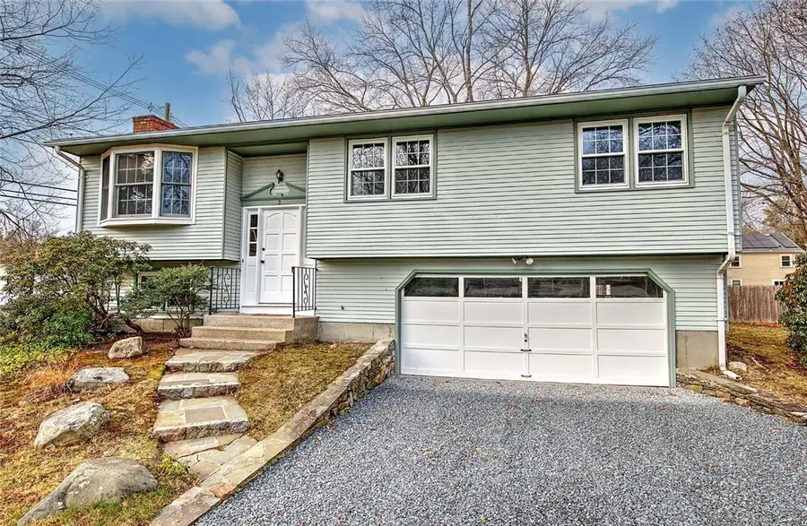 2 Simmons Road, Barrington, RI 02806 - Image #2