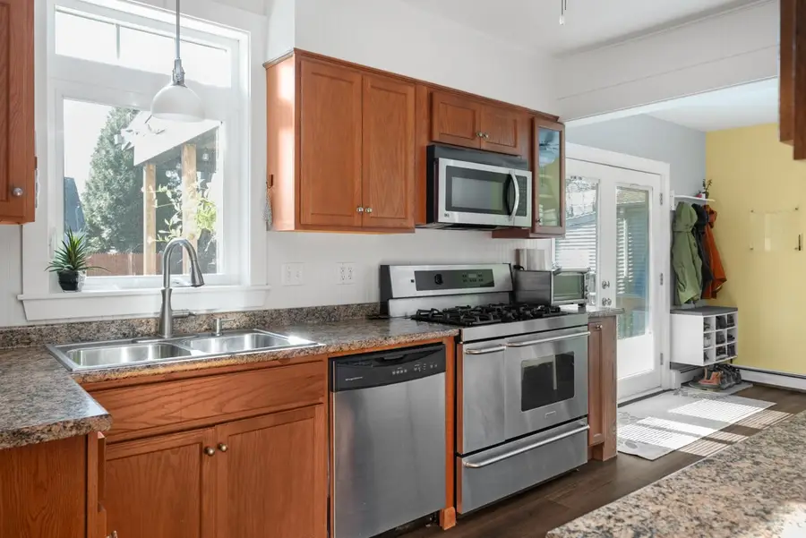 32 Country Club Drive, Warwick, RI 02888 - Image #2