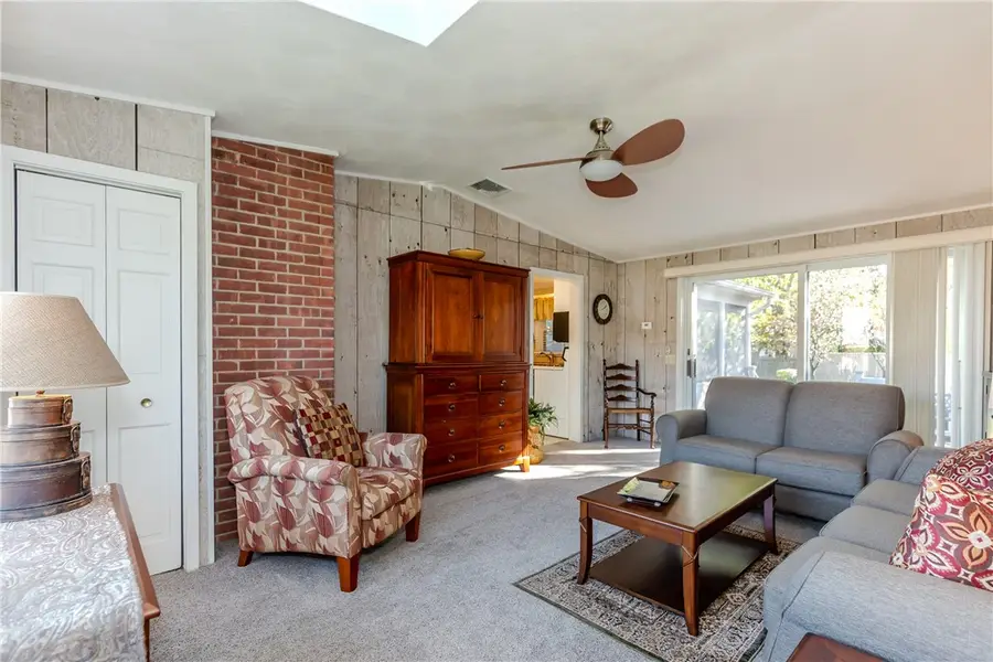 17 Woodview Drive, Cranston, RI 02920 - Image #3