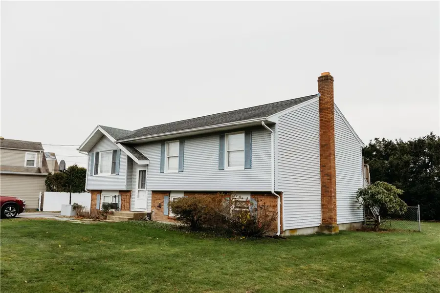 16 Ward Avenue, Middletown, RI 02842 - Image #3