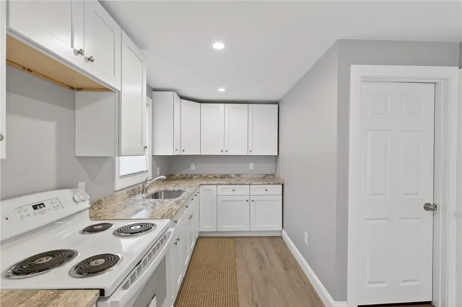 122 Brookside Avenue, West Warwick, RI 02893 - Image #3