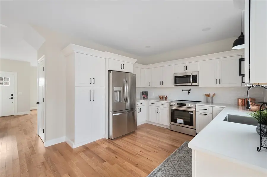 27 Holly Street, Riverside, RI 02915 - Image #2