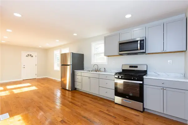 45 Tourtelott Avenue, Warwick, RI 02886