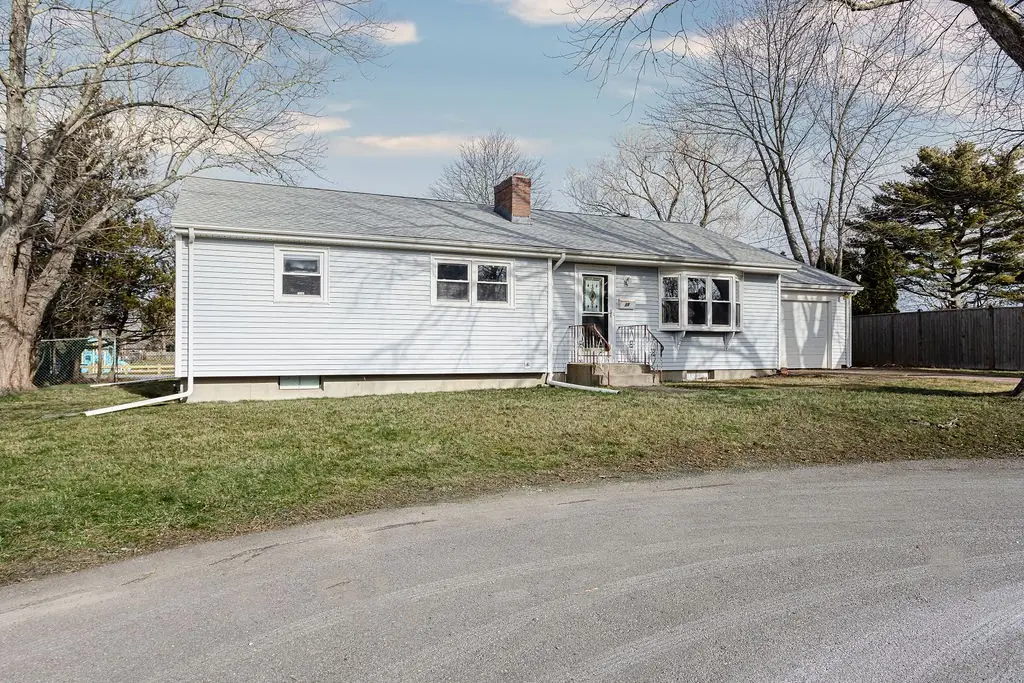 11 Granada Terrace, Middletown, RI 02842 - Image #1