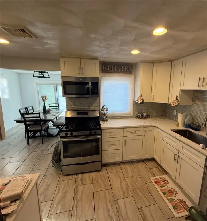 210 Pinecrest Drive, Pawtucket, RI 02861 - Image #2