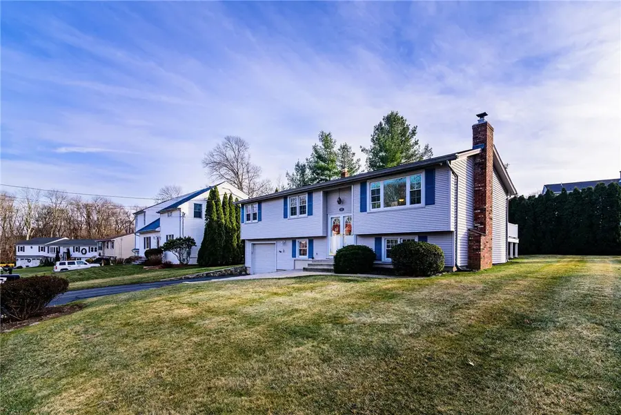102 Moccasin Trail, Cranston, RI 02921 - Image #2