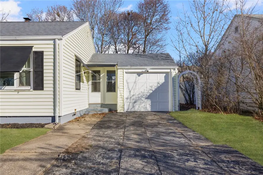 17 Loring Street, Cranston, RI 02920 - Image #3