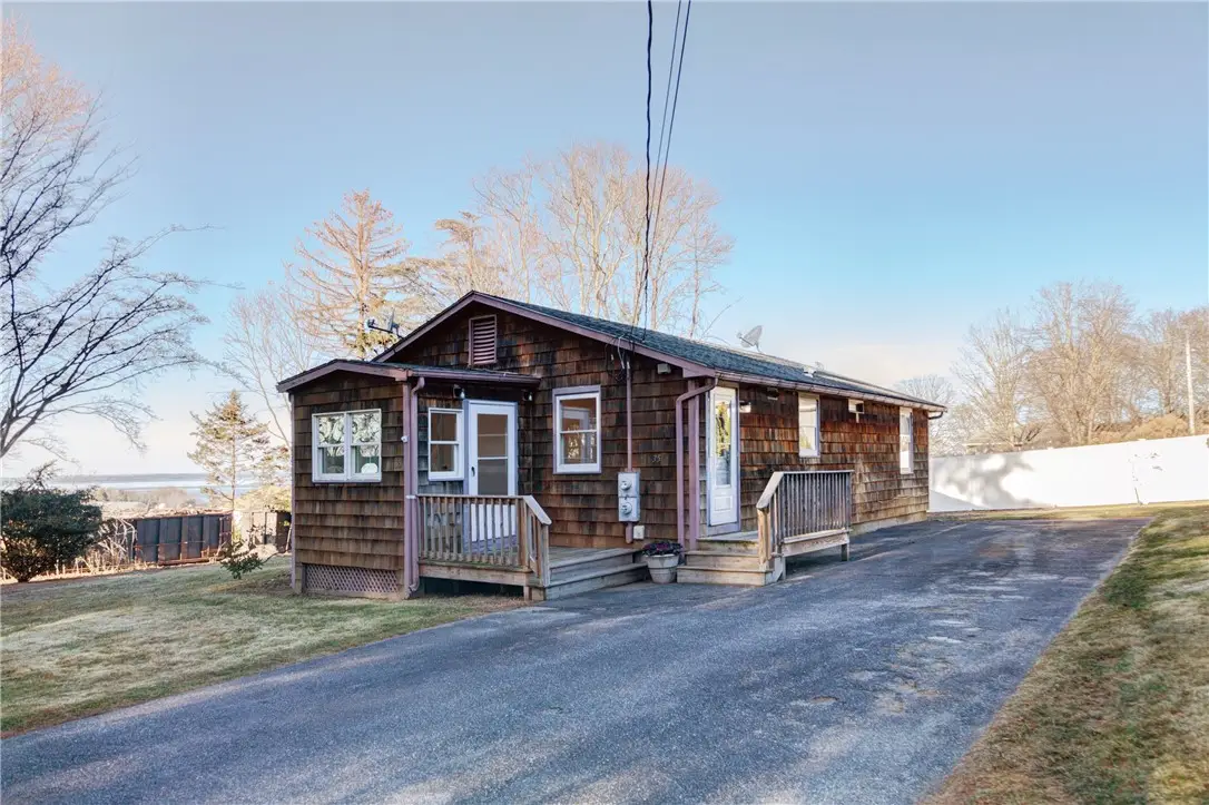 35 Corys Court, Portsmouth, RI 02871 - Image #1