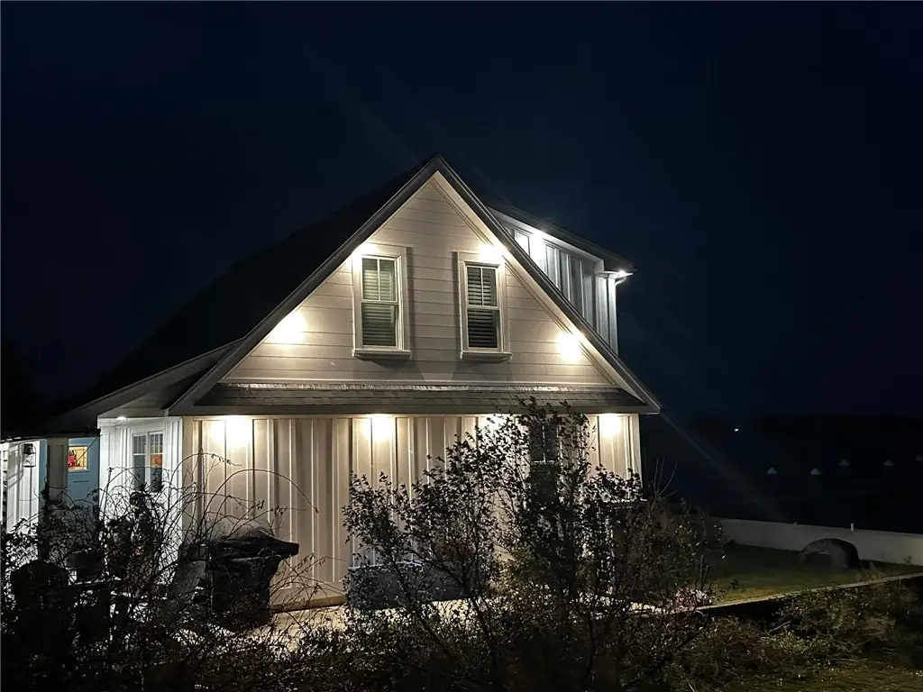 395 Park Avenue, Portsmouth, RI 02871 - Image #1