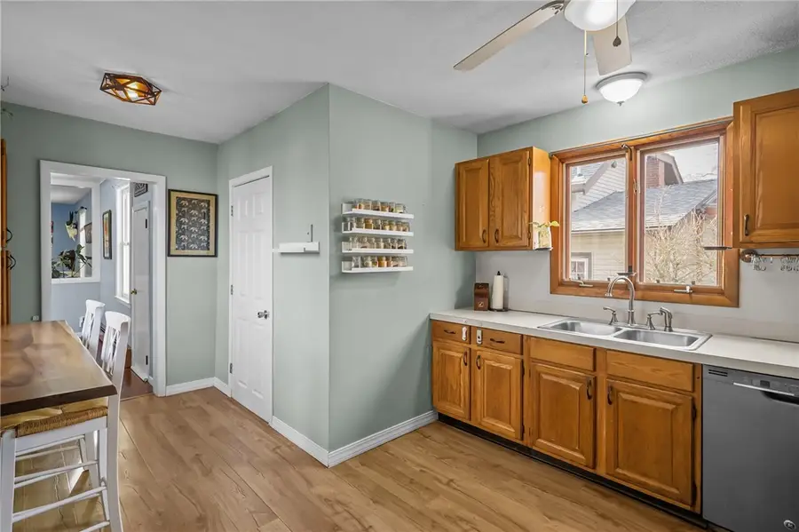 12 Vintner Avenue, Riverside, RI 02915 - Image #3