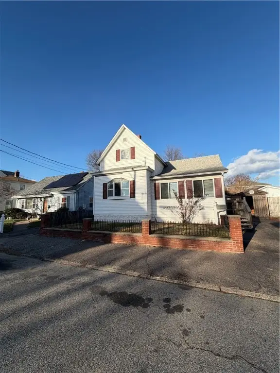 121 Samuel Avenue, Pawtucket, RI 02860 - Image #2