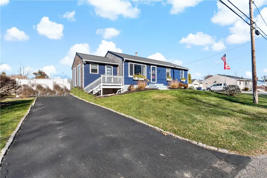 70 Pettee Avenue, North Kingstown, RI 02852 - Image #2