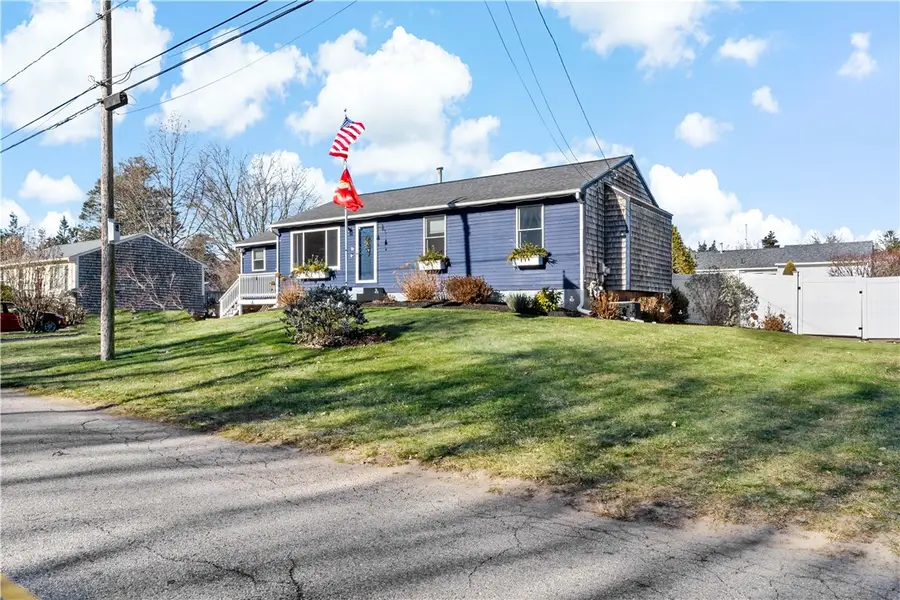 70 Pettee Avenue, North Kingstown, RI 02852 - Image #3