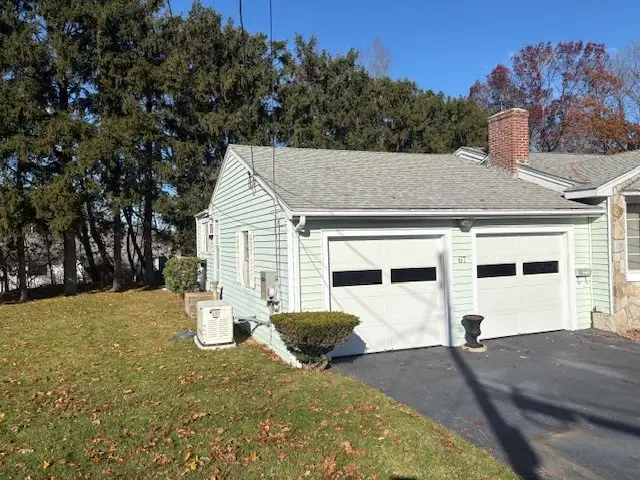 67 Ashwood Circle, Warwick, RI 02886 - Image #2