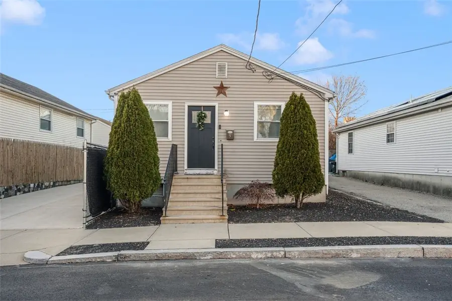 9 Halton Street, Providence, RI 02907 - Image #3