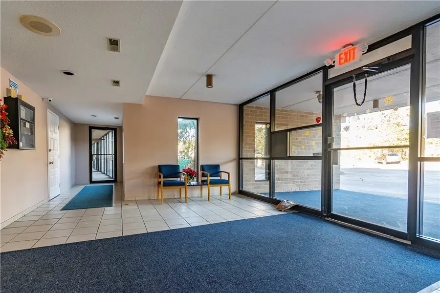 650 East Greenwich Avenue #5-108, West Warwick, RI 02893 - Image #3