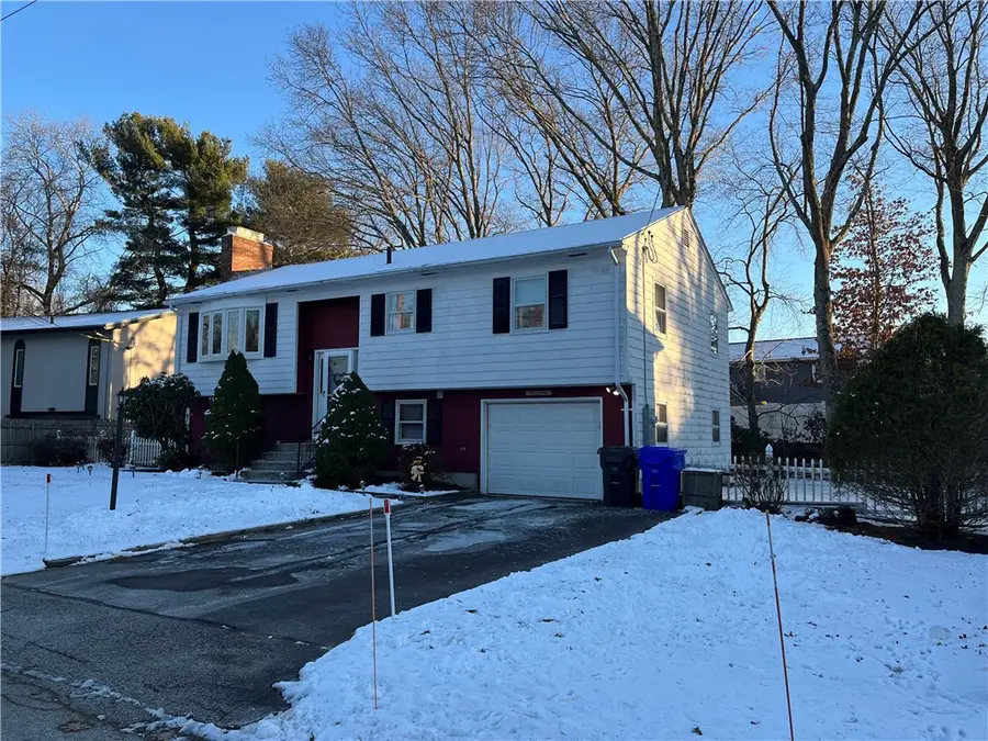 77 Birchwood Lane, West Warwick, RI 02893 - Image #2