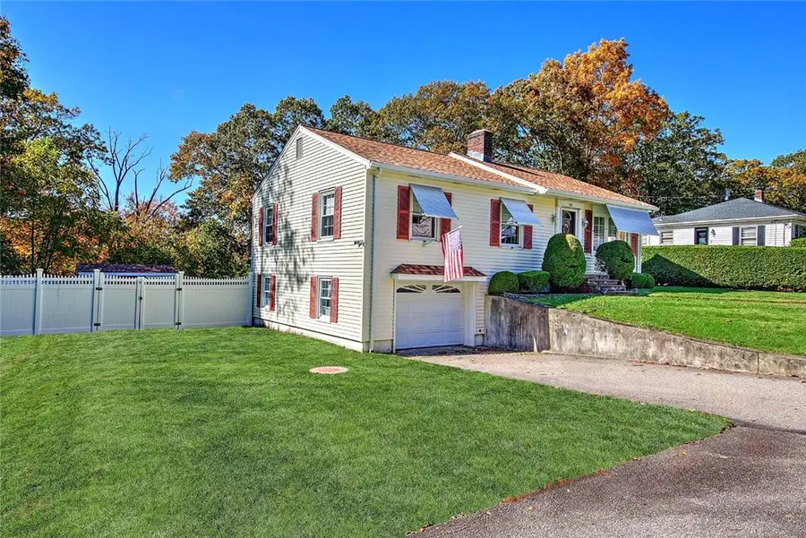 98 Iroquois Road, Cumberland, RI 02864 - #3