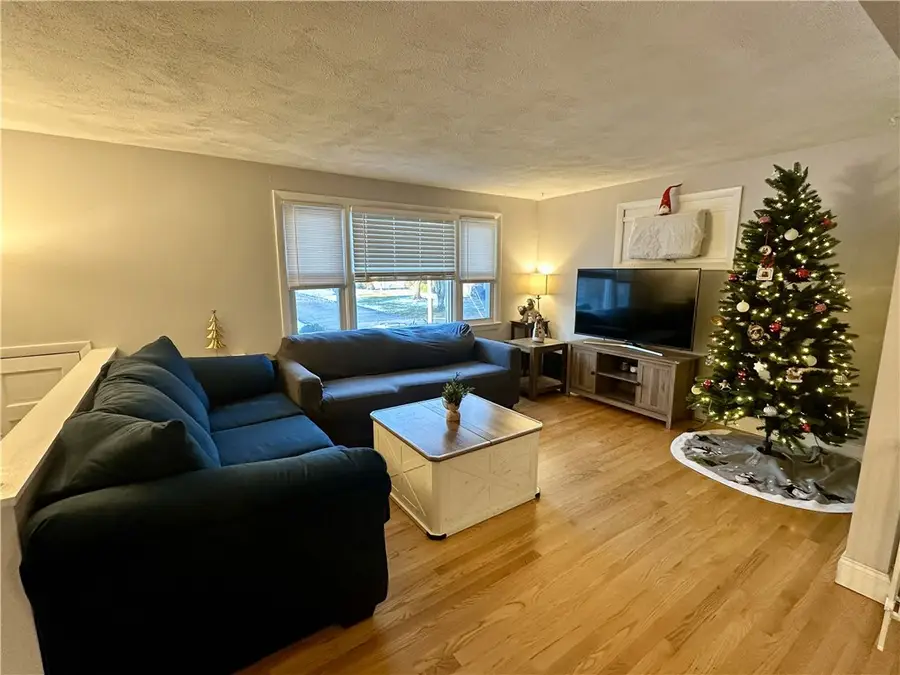 134 Blue Hill Drive, Warwick, RI 02886 - Image #2