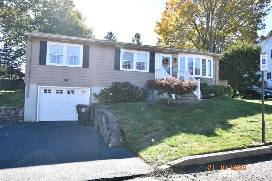 21 Young Street, North Providence, RI 02904 - Image #2